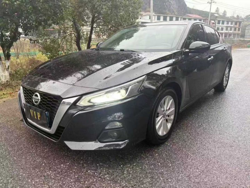 萍乡19年日产天籁2