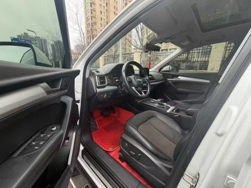 郑州20年奥迪Q56