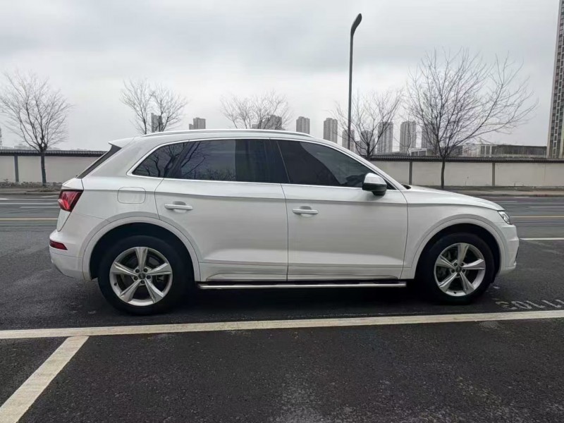 郑州20年奥迪Q57