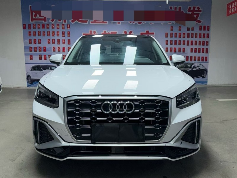 成都23年奥迪Q21