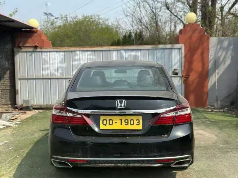 青岛18年本田雅阁5