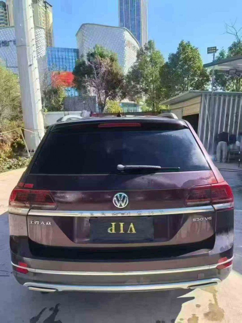 思茅18年大众途昂7