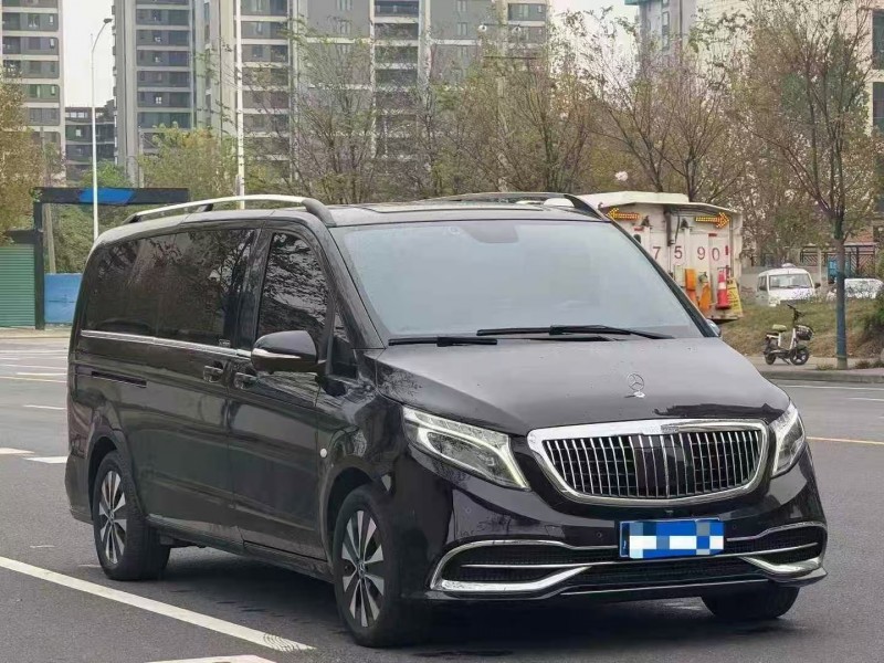 郑州21年奔驰威霆2