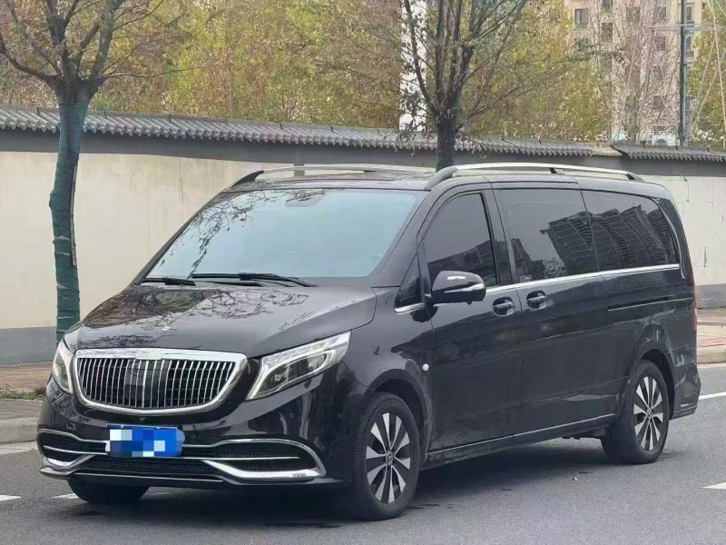 郑州21年奔驰威霆3