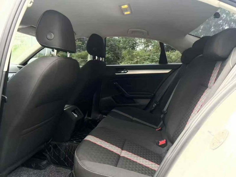 郑州20年大众凌渡5