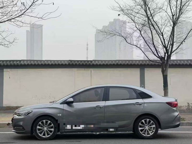 郑州22年雪佛兰科鲁泽2