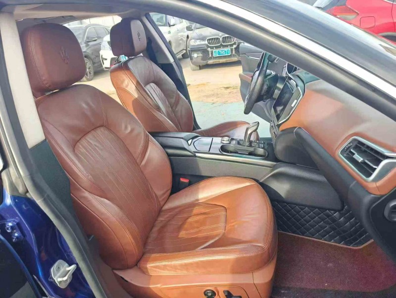 思茅14年玛莎拉蒂Ghibli5