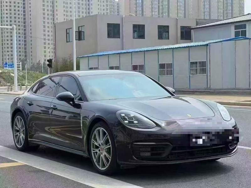 郑州21年保时捷帕拉梅拉2