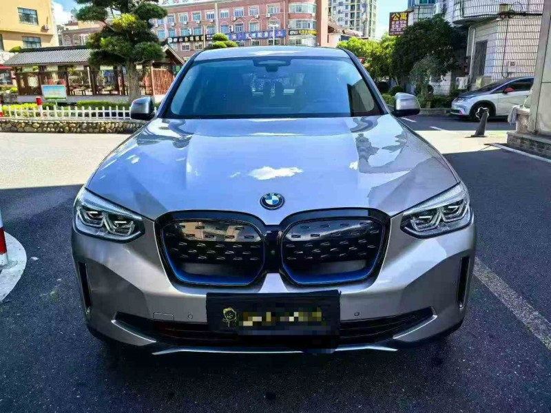 湖州22年宝马IX1