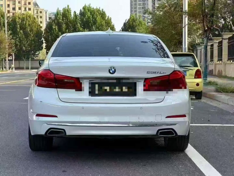 郑州21年宝马5系9