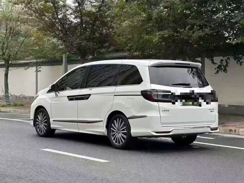 郑州23年本田艾力绅8