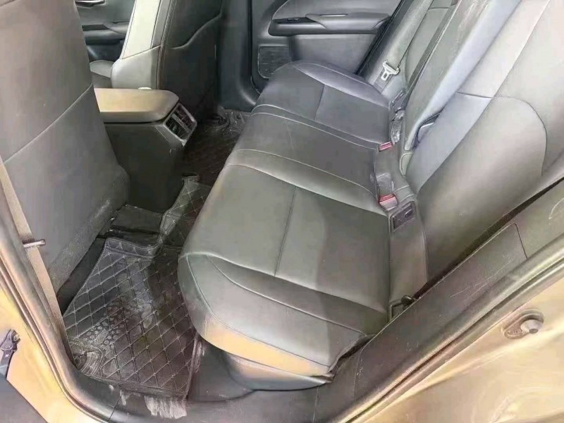 青岛21年雷克萨斯UX5