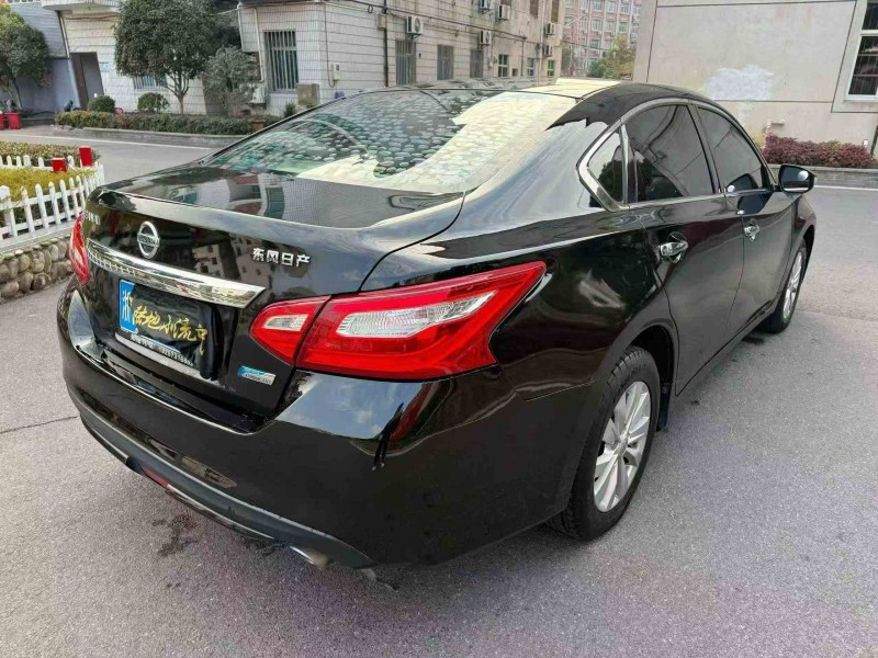 嘉兴19年日产天籁7