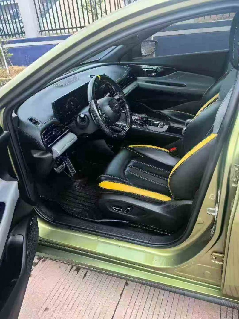 貴港22年傳祺影豹4