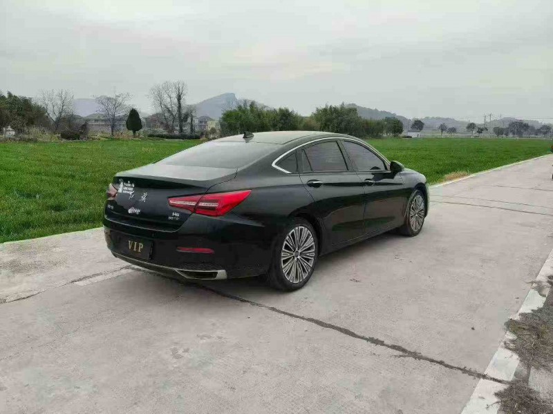 嘉兴22年红旗H58
