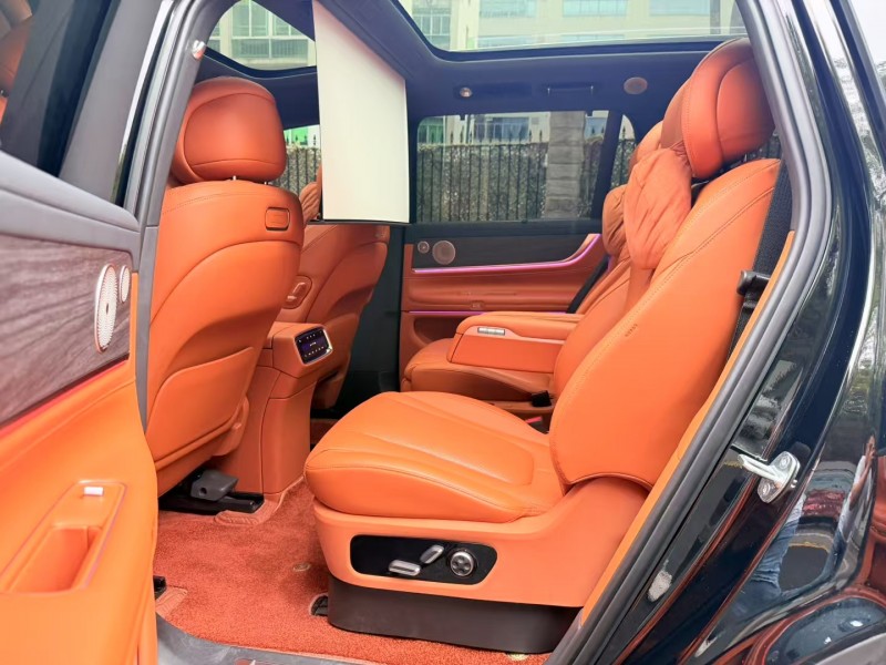 深圳24年华为智选赛力斯5