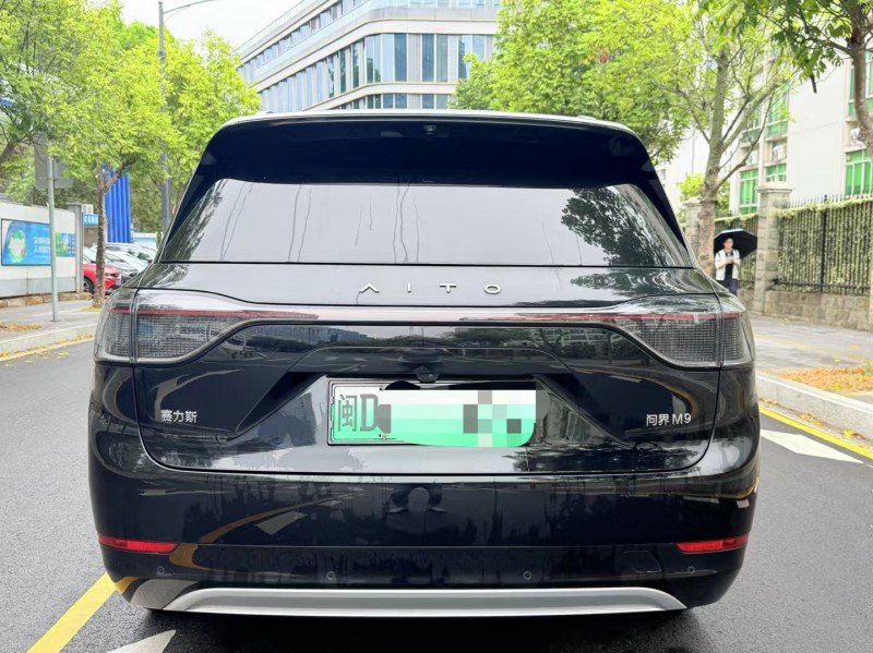 深圳24年华为智选赛力斯7