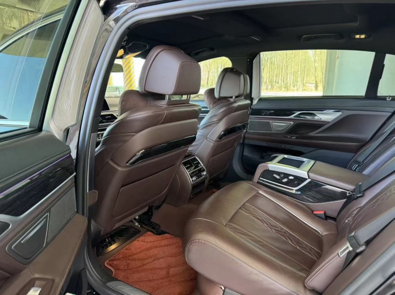 松原20年宝马7系4