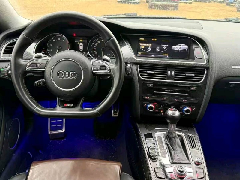 青岛13年奥迪S59