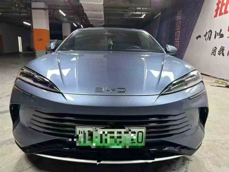 德阳25年比亚迪海豹1