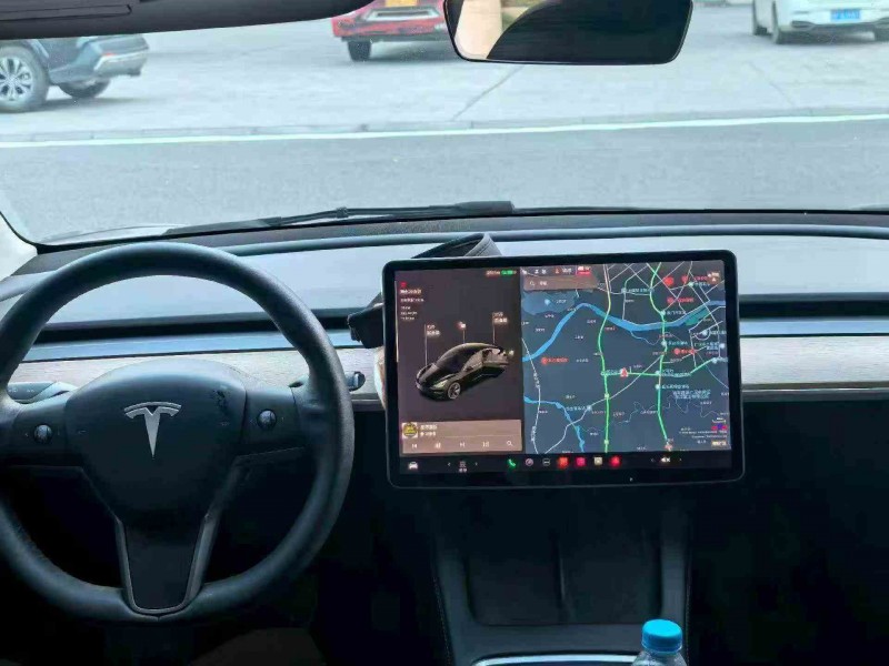 遂宁21年特斯拉MODEL 35