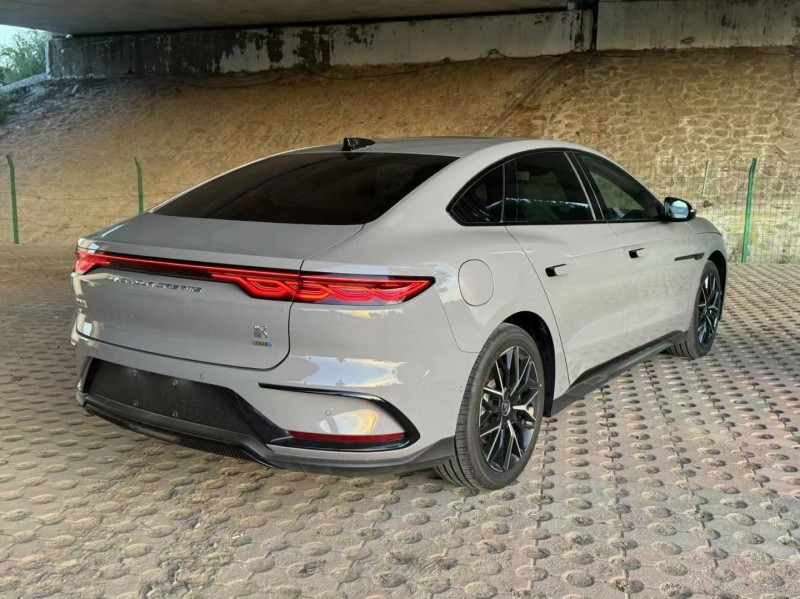 松原25年比亞迪漢7