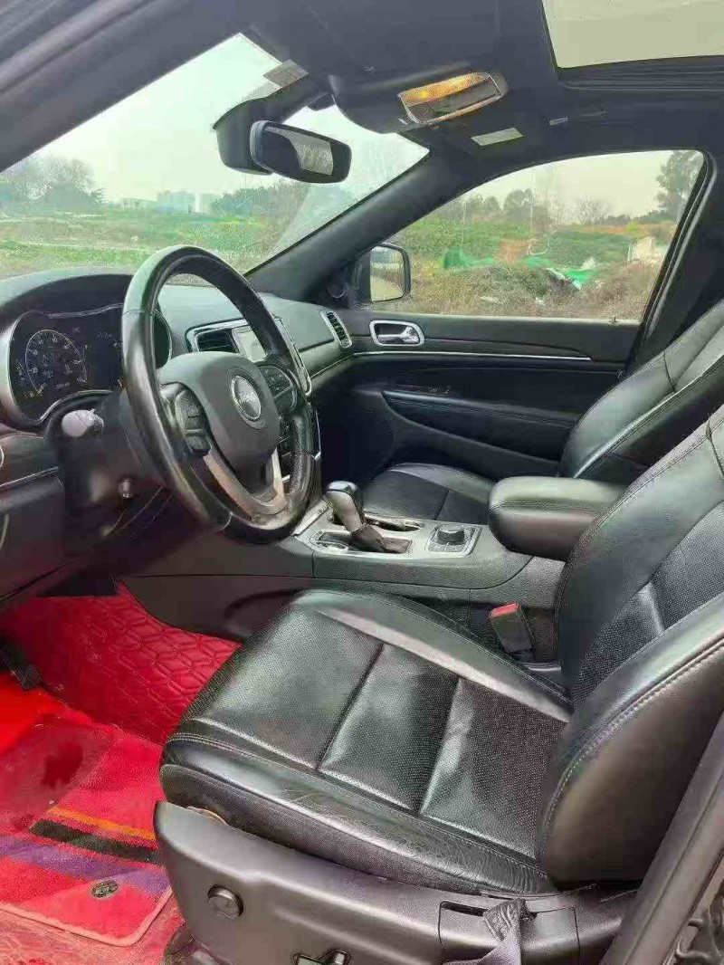 广元21年Jeep大切诺基4