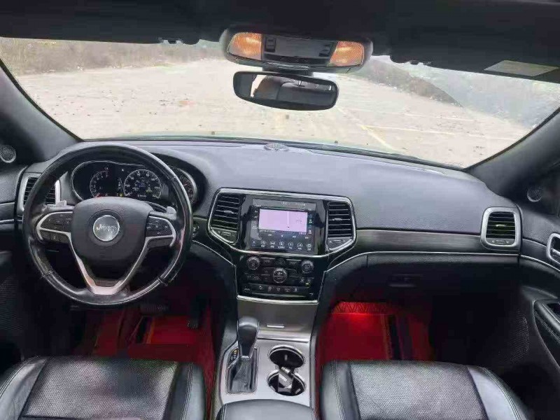 广元21年Jeep大切诺基5