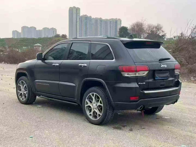 广元21年Jeep大切诺基8