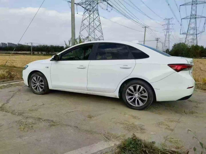 嘉兴18年别克英朗9