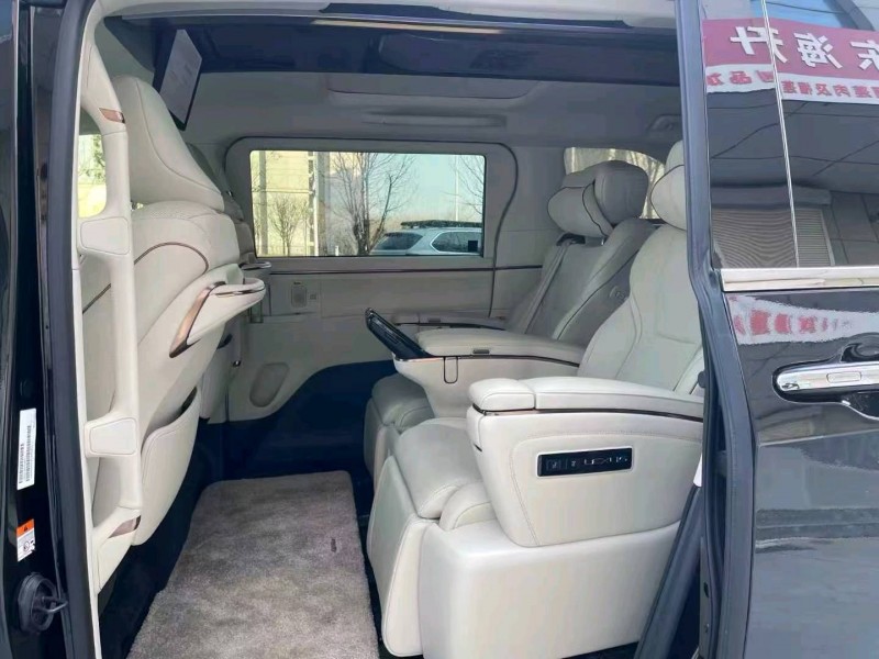 濟寧24年雷克薩斯LM300H9