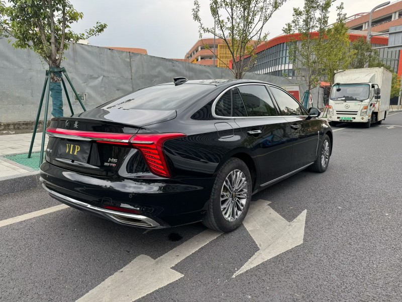 成都23年红旗H55