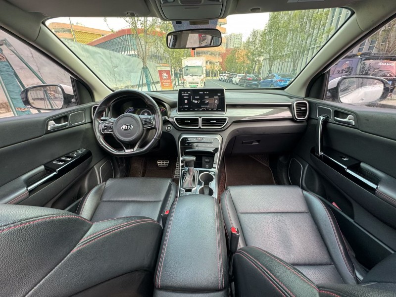 成都19年起亚KX58