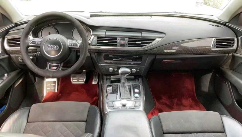 青岛13年奥迪S74