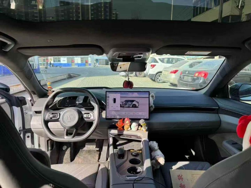 濟寧24年極氪汽車0014