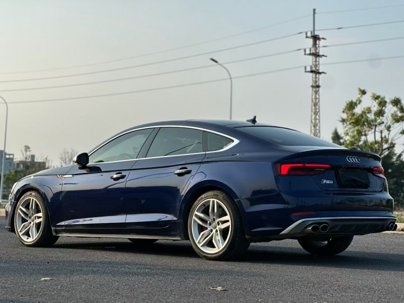 汕头19年奥迪A57