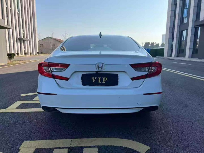 淮安18年本田雅阁7