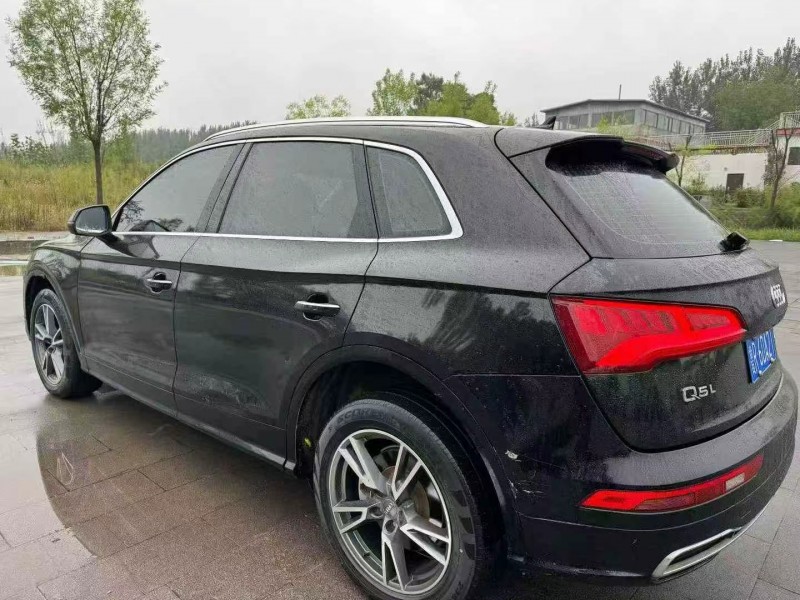 济南19年奥迪Q58