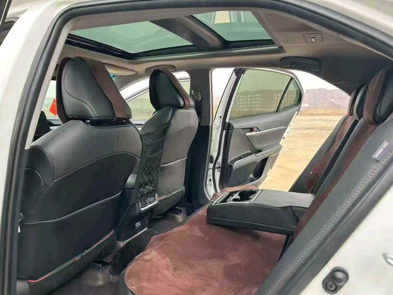 邵阳24年丰田凯美瑞5