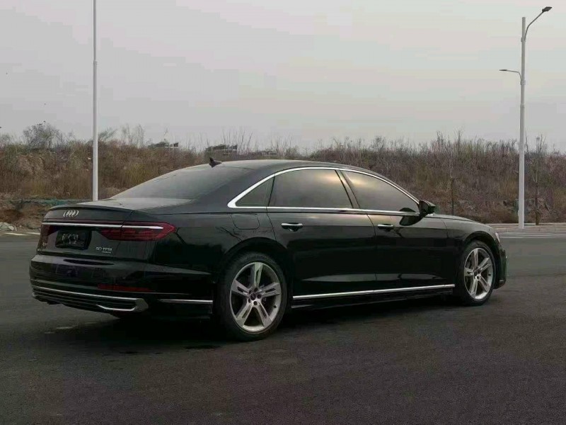 石家庄23年奥迪A8L4