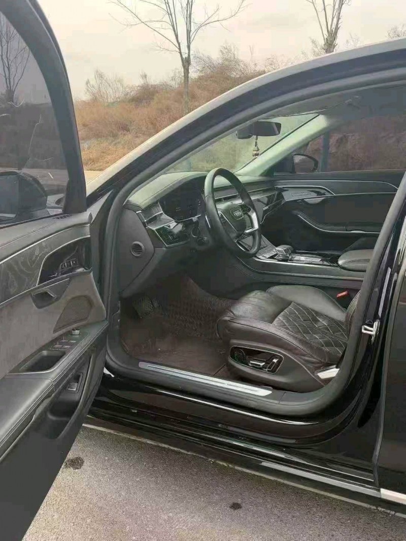 石家庄23年奥迪A8L7