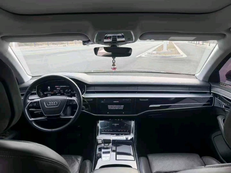 石家庄23年奥迪A8L9