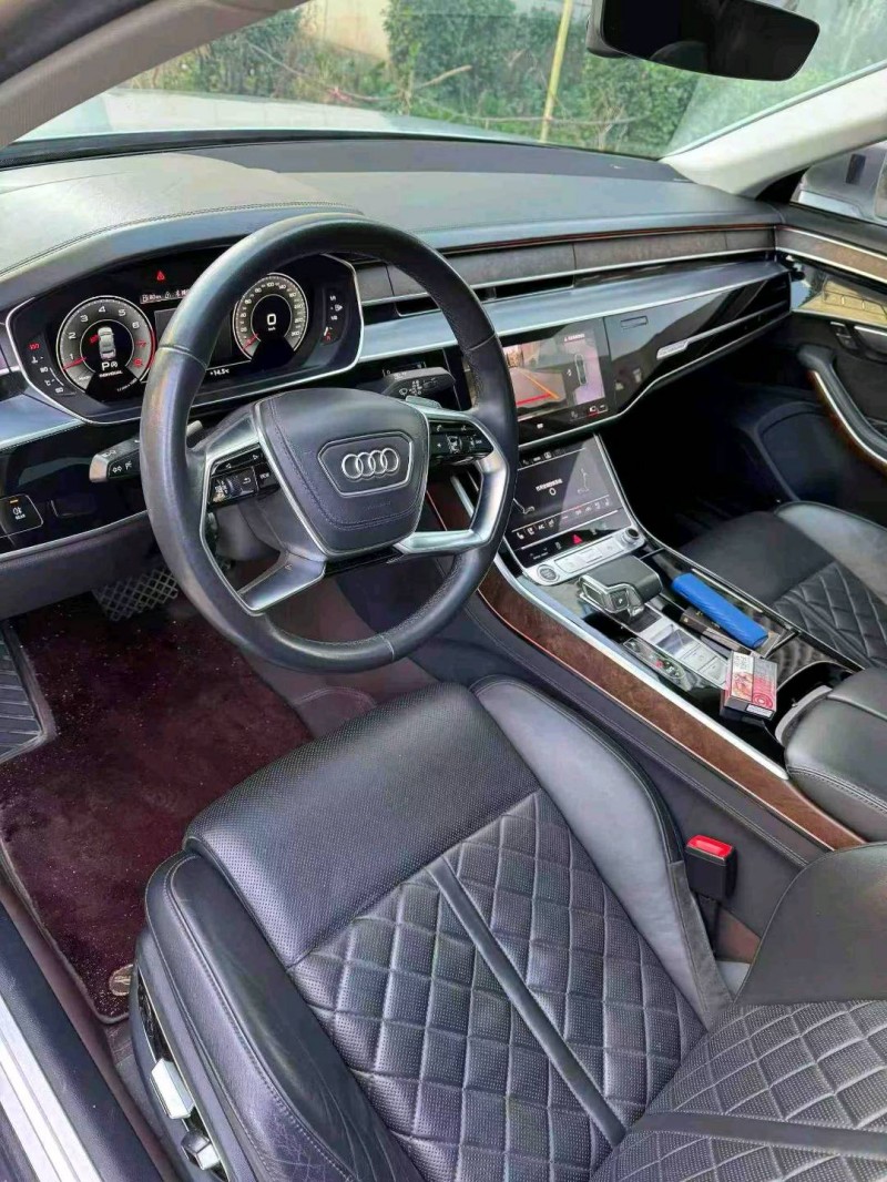 襄阳22年奥迪A8L4