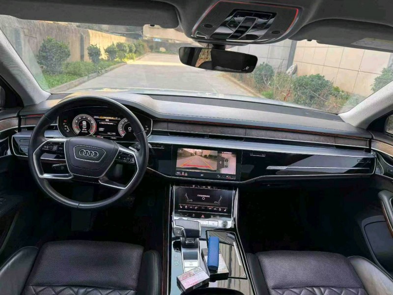 襄阳22年奥迪A8L8