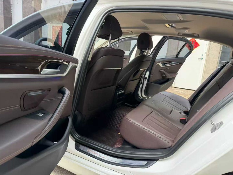 徐州20年宝马5系8