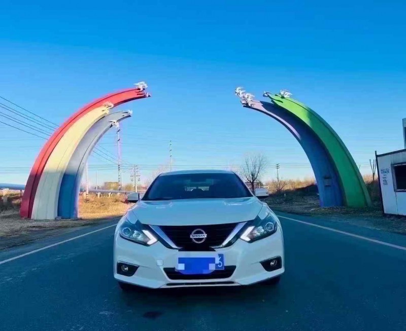 济宁17年日产天籁1