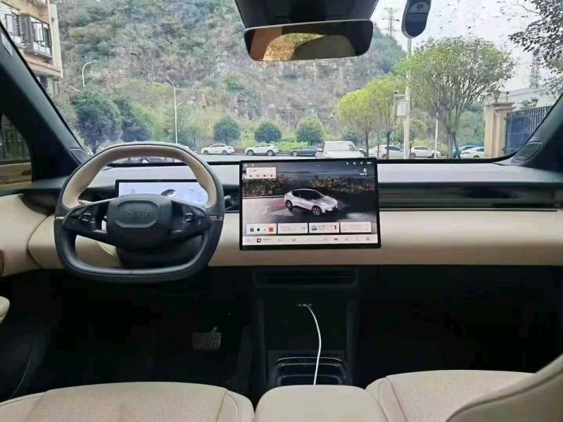 黔西南25年领克Z107