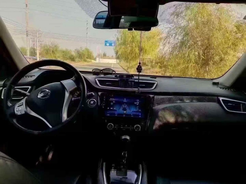 济宁15年日产奇骏5