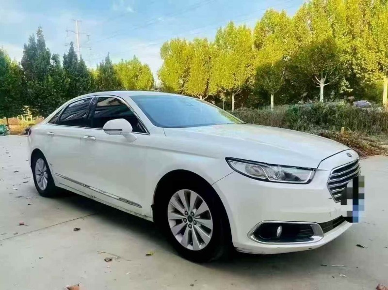 泰安16年福特金牛座2