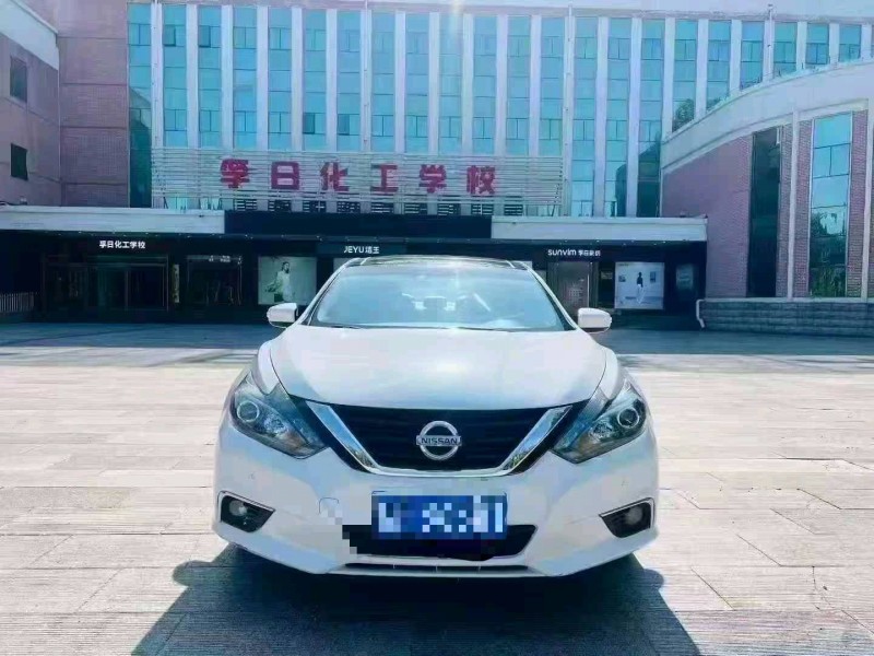 泰安17年日产天籁1